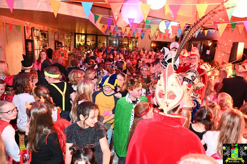 ../Images/Jeugddisco Middeleeuws Carnaval 076.jpg